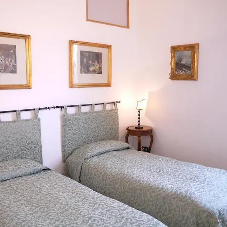 Apartament Isabella Attic Rzym
